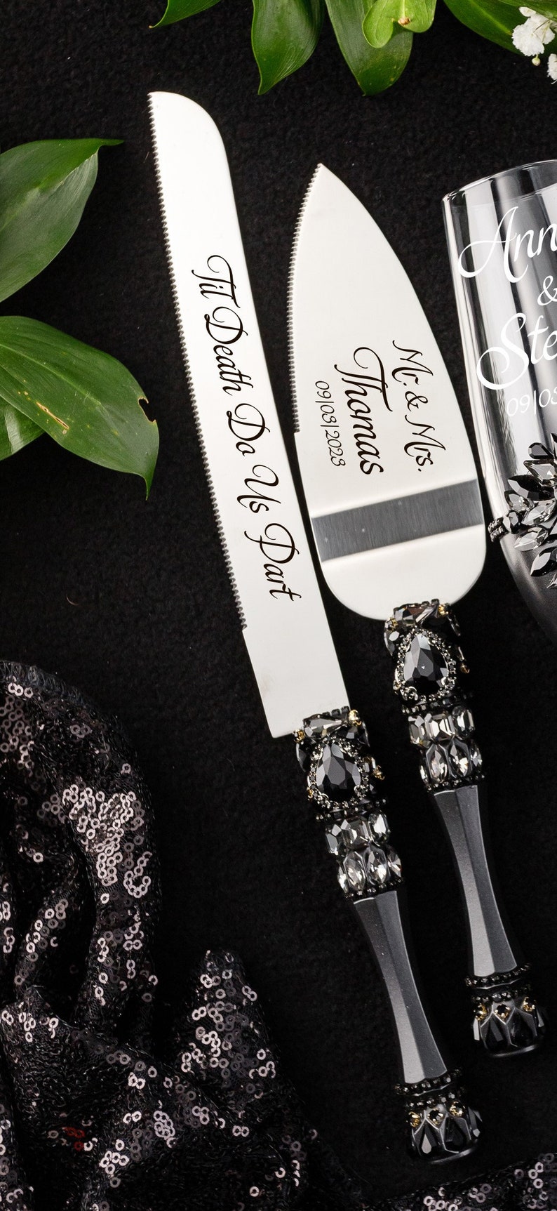 Black wedding cake cutting set, wedding gothic cake knives,halloween wedding, til death wedding cake server, gothic wedding cake plate server and knife
