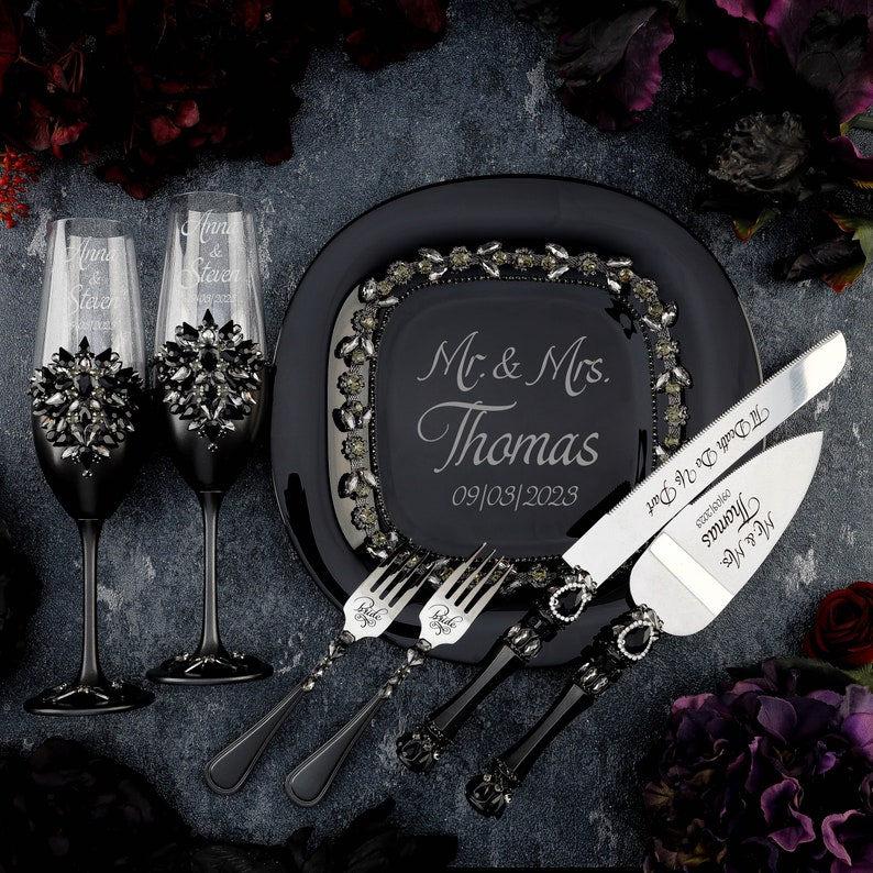Black wedding cake cutting set, wedding gothic cake knives,halloween wedding, til death wedding cake server, gothic wedding cake plate set of 7 pcs