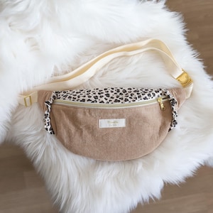 Sac banane velours beige et léopard, cadeau pour femme