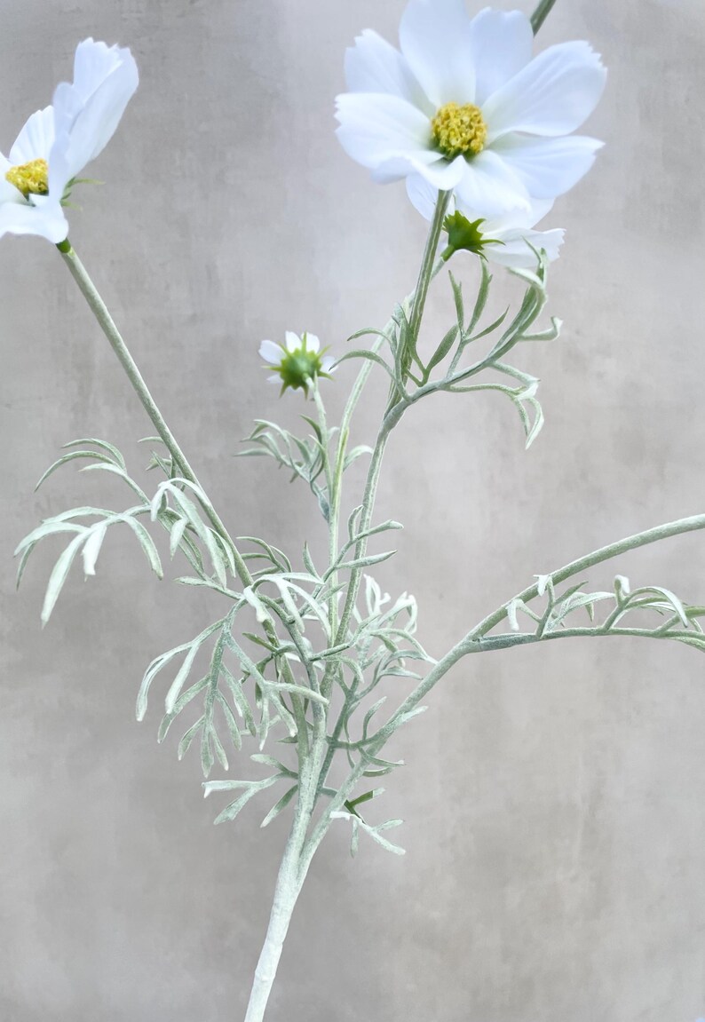 Faux Daisy Flower Stem: Realistic White Cosmos Wildflower, Home Decor Bild 6