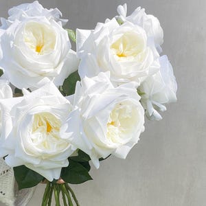 White Artificial Rose – Real Touch Silk Roses, Faux Flowers for Wedding, Home Decor or Gift – Luxury Realistic Fake Flower Stems