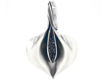 Calla lily pendant with carborundum beautiful flower handmade sterling silver