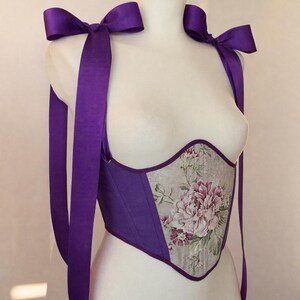 underbust corset,
corset belt