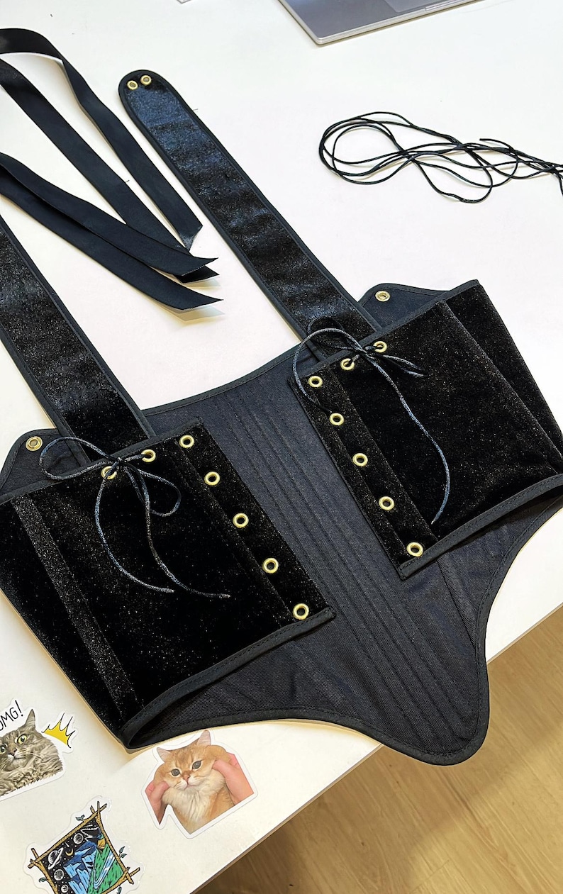 overbust corset,
black corset,
fairy corset