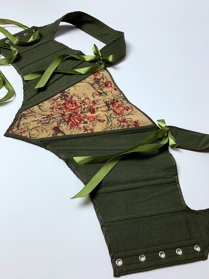 corset stays,
corset with straps