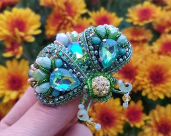 Green beetle insect jewelry Crystal bead brooch Flay brooch