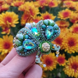 Green beetle insect jewelry Crystal bead brooch Flay brooch