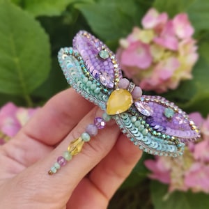 Beaded mint dragonfly Brooch Pin, Handmade insect jewelry, Insect Brooch pin, Embroidery brooch, Rhinestone Dragonfly, Crystal dragonfly pin