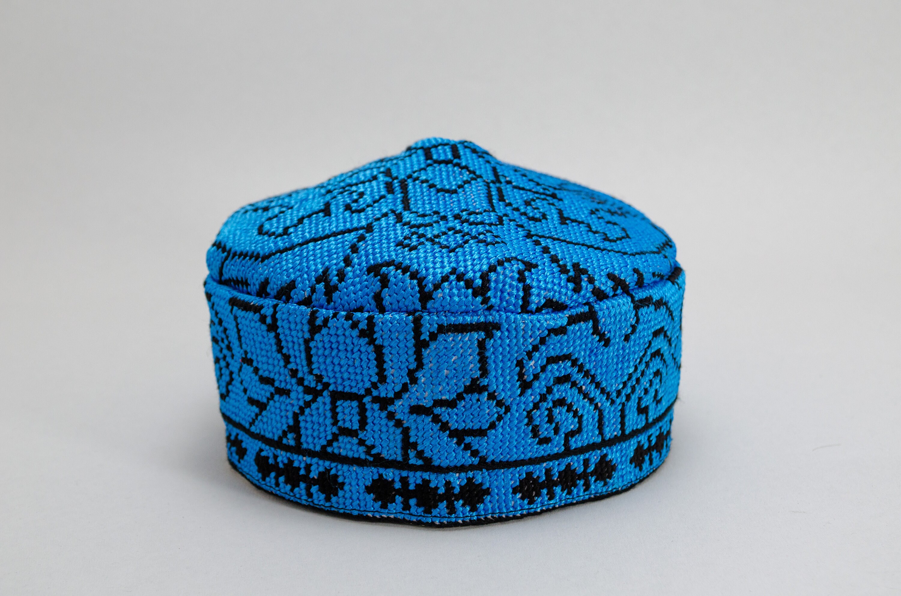 20" Uzbek Kufi Cap Authentic Uzbek Doppi Traditional Hand-Embroidered Cap from Central Asia Ethnic Colorful Doppi for Men and Women