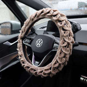 Gehaakt boho-stuurhoes: autodecor drakenschubben