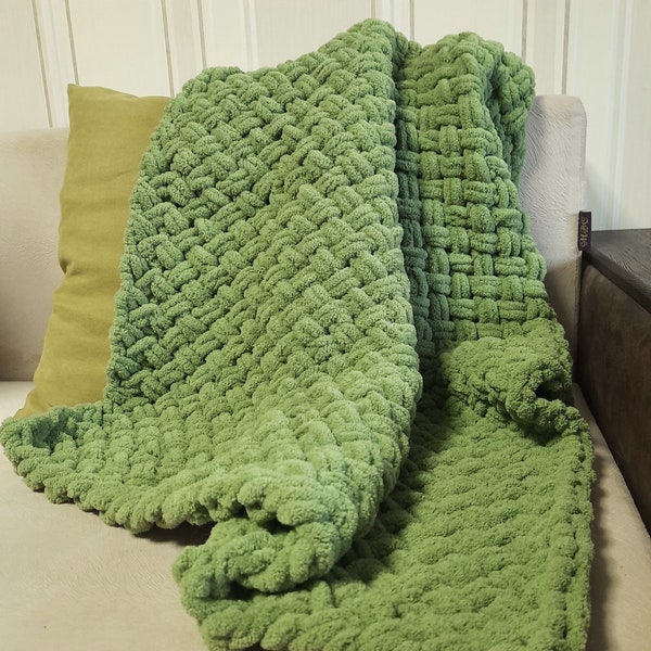 Handmade Plush Blanket, Knitted Chunky Yarn Baby Plaid, Chunky Knit Blanket, Hand knit Newborn Blanket, Crochet Baby Cozy Soft Throw Plaid
