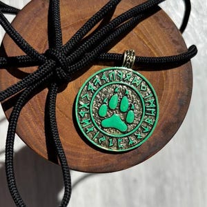 Collar Therian con colgante de pata de animal espiritual, joyería espiritual para amantes de los animales y los terianos. Opciones de colores personalizados disponibles. Teriantropía.