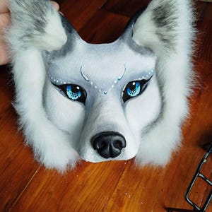 Maschera da lupo bianca, maschera da cosplay di animali fatta a mano, costume peloso, maschera da spirito di lupo, maschera da lupo maestoso per feste in maschera immagine 8