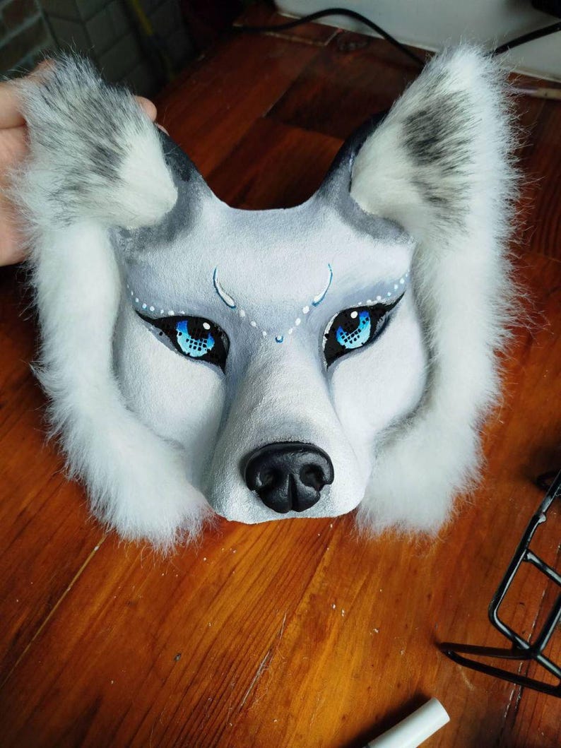 Maschera da lupo bianca, maschera da cosplay di animali fatta a mano, costume peloso, maschera da spirito di lupo, maschera da lupo maestoso per feste in maschera immagine 8