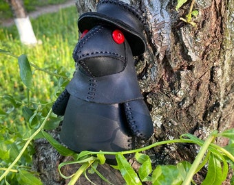 Poupée faite main en cuir, jouet Plague doctor Bubonic Inspired Doll Decor - Gothique Home Decor Accent Emo doll Decor Plague Doctor Raven Decor