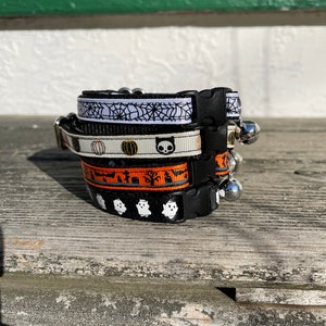 PARACHUTE BUCKLE Spooky Halloween Cat Collars Spiderwebs, Haunted House, Graveyard Cemetery, Ghosts, Treats