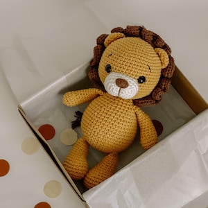 Personalized stuffed lion animal toy, baby and toddler toy for christmas, safari stuff animal, crochet lion plush toy, 1 year old baby gift