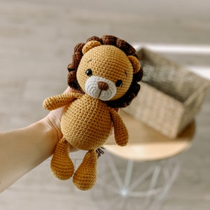 Personalized stuffed lion animal toy, baby and toddler toy for christmas, safari stuff animal, crochet lion plush toy, 1 year old baby gift image 2