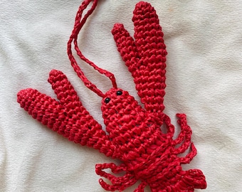 Crochet Raffia Lobster Keychain: Nautical Beach Bag Charm