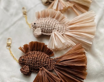 Crochet Raffia Fish Keychain: Coastal Bag Charm with Gold/Silver Hardware