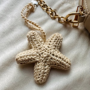 Crochet Starfish Keychain – Fisherman Aesthetic Bag Charm | Nautical Gift Idea
