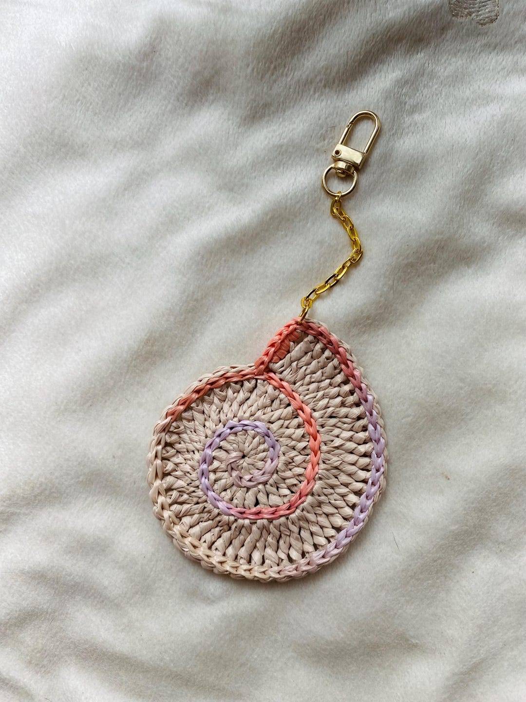 Raffia Keychains Seashell Raffia Keychain: Handmade Boho Bag Charm - Etsy