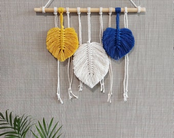 Macrame feathers wall hanging, Macrame leaves nursery, Chic leaf, Boho macrame leaves, Macrame blush feathers