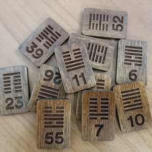 I-Ching Deck minimaliste en bois, 64 pièces avec pochette en velours