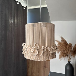 Elfenbein Blumen Fransen Makramee Pendelleuchte Lampenschirm Kinderzimmer Boho Kronleuchter Beleuchtung Cottagecore Dekor Blumenlampe gewebte Deckenleuchte Leuchte