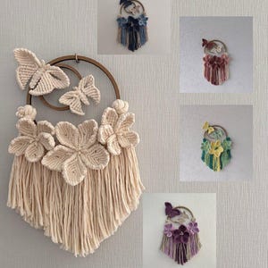 Suspension murale en macramé ivoire : décoration bohème papillon et fleur