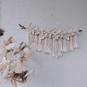 Macrame wall hanging White Flower wall hanging Flower tapestry Fake flowers for wall Boho wall decor Floral macrame panel Cottagecore decor image 1