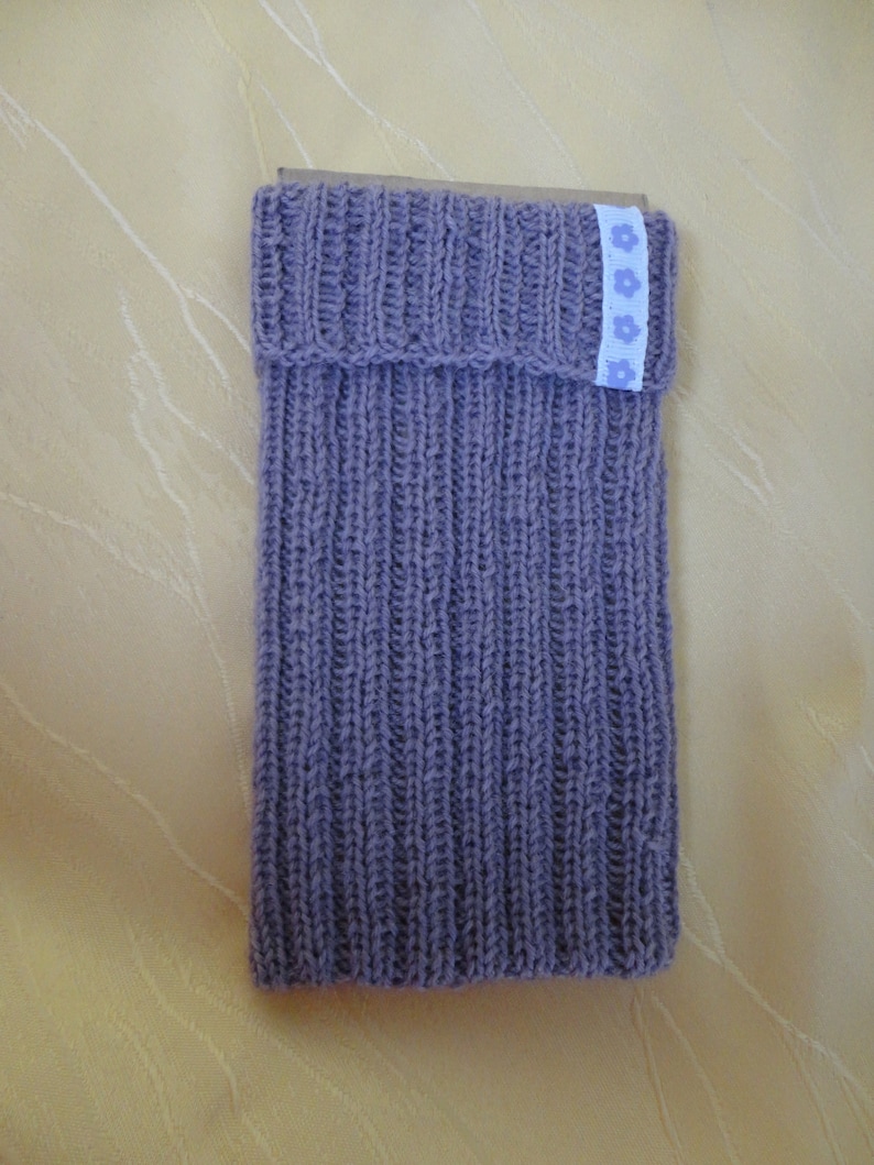 Handysocke Smartphone Socke Dehnbar anschmiegsam Gestrickt Handarbeit Schwarz Braun Petrol Flieder Grau Dunkelblau Beere Schutz ca. 16x8 cm Bild 3