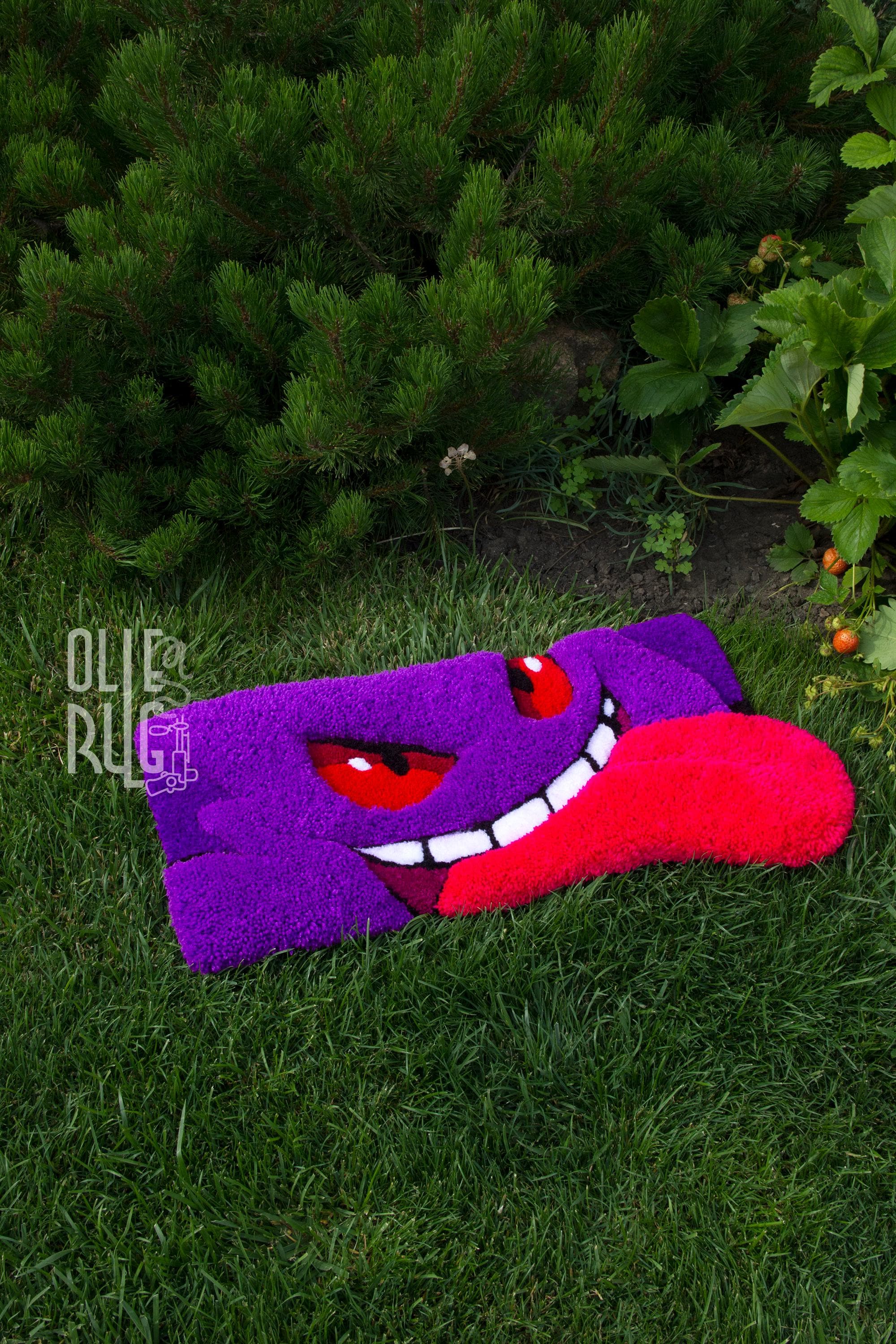 Gengar Tufting Rug – 3D Tufted Carpet – Handmade Ghost Type Decor – Desk Mat for Keyboard – Gamer Room Rug – Kawaii Purple Monster Gift