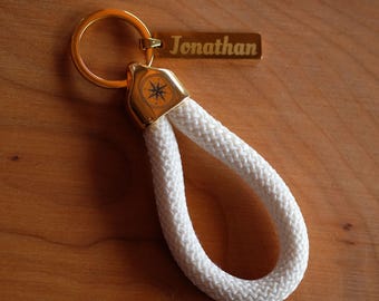Porte-clés personnalisé en corde de voile avec pendentif doré, boussole et rose des vents
