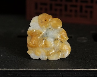 Anhänger aus Jadeit mit neunschwänzigem Fuchs für Halsketten | Amulett für Romantik und Liebe | Handgeschnitzter burmesischer Jadeit | Natürlicher, unbehandelter Jadeit der Güteklasse A