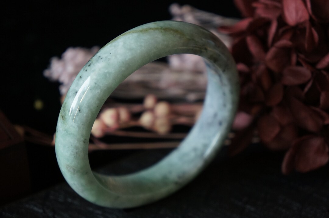 翡翠バングル 57.1 mm (2.24