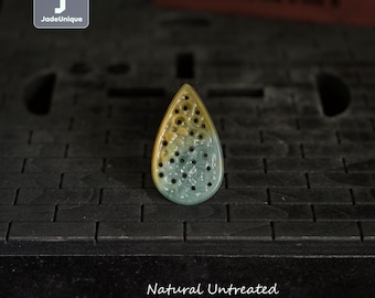 Carved Jadeite Pendant – Vintage Style Guatemalan Jade Necklace