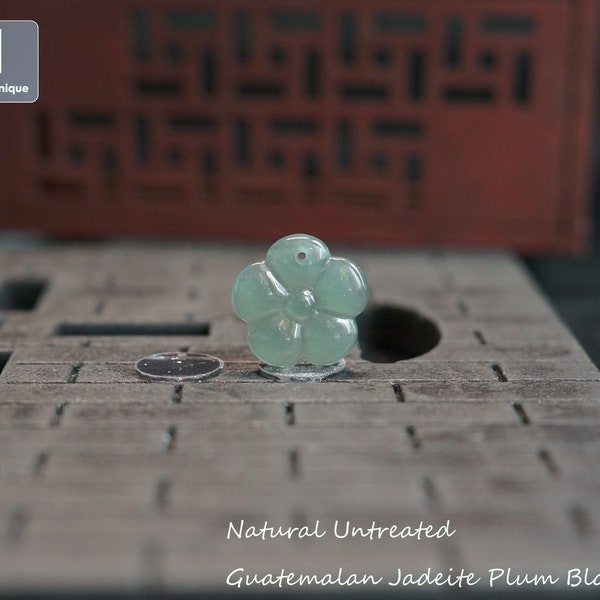 ネックレス用翡翠梅花ペンダント、手彫りグアテマラ翡翠、天然未処理グレードA翡翠