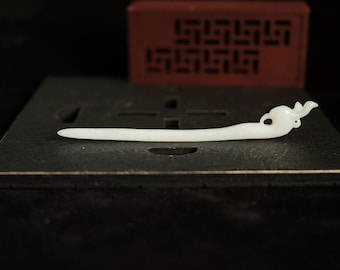 Jadeit-Haarnadel | Handgeschnitzter burmesischer Jadeit | Natürlicher, unbehandelter Jade der Güteklasse A (zertifiziert)