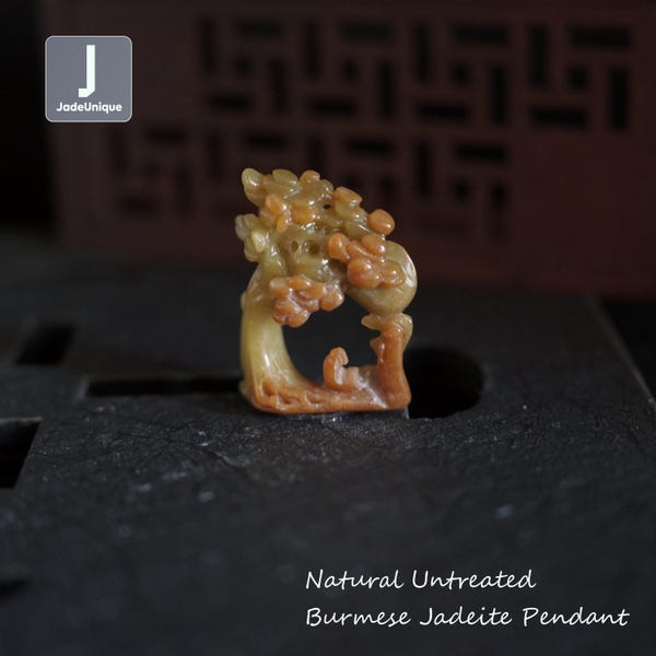 瞑想の木 - ネックレス用の手彫りビルマ産翡翠ペンダント - 天然未処理グレード A 翡翠 (認定済み)