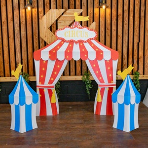Circus Tent Stands, Huge 6FT Circus Themed Backdrop, 3 tents & sign included, Children's Party Display, folding Cardboard, Reusable