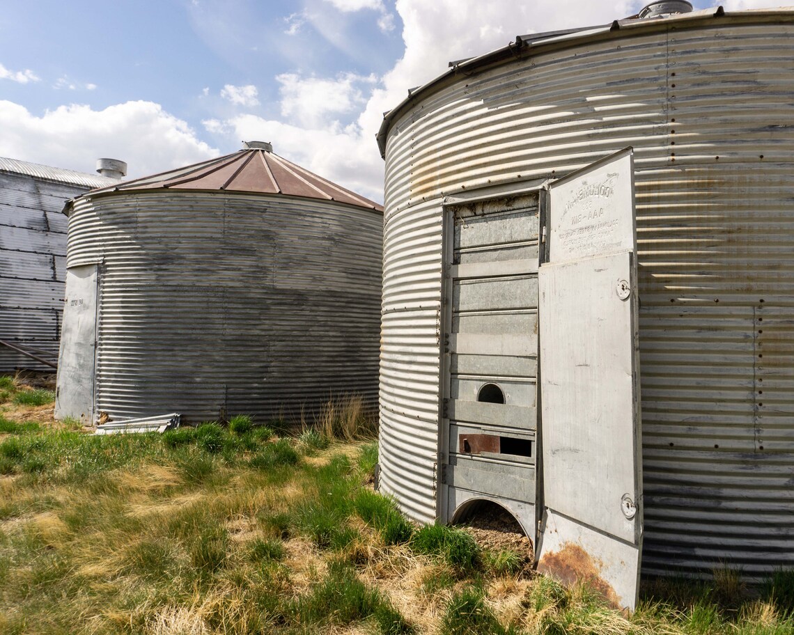 Old Grain Bins Wall Art Print Etsy