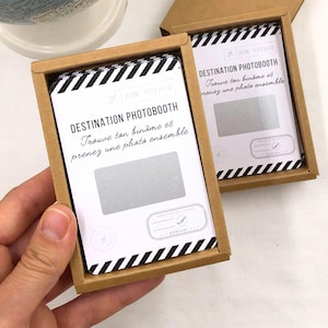 Wedding photo game, scratch card game of pairs, photobooth game, country-capital version of duos game, travel-themed wedding entertainment
