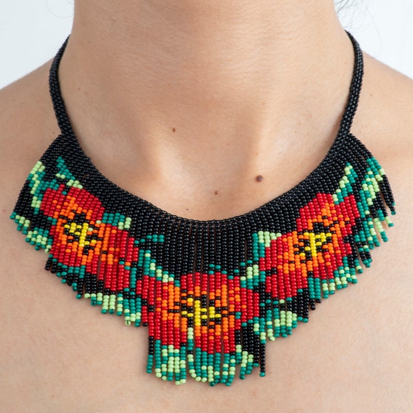 Collier perlé coquelicots rouges, collier de choker Fringe, bijoux Boho, Cadeau pour femme, Collier de fleurs perlage, Choker multicolore.