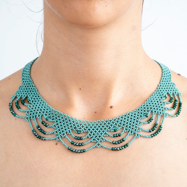 Scalloped Sepal Necklace Set main image 1