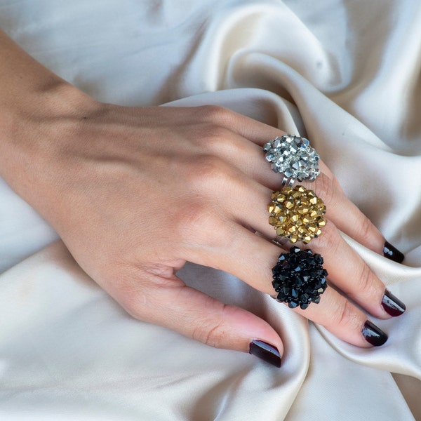 Bague de cocktail de perles de cristal swarowski noires. Cadeau pour la mariée, demoiselle d’honneur, anniversaire, grand-mère et toute personne qui compte pour vous.