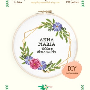 Padrão de ponto cruz de amostragem de nascimento, gráfico de anúncio de nascimento floral fácil DIY, registro de nascimento personalizável, download instantâneo PDF #054
