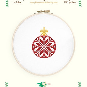 Patrón de punto de cruz de bola de Navidad pequeña. Adorno navideño en punto de cruz. Gráfico festivo navideño. Descarga instantánea en PDF #207
