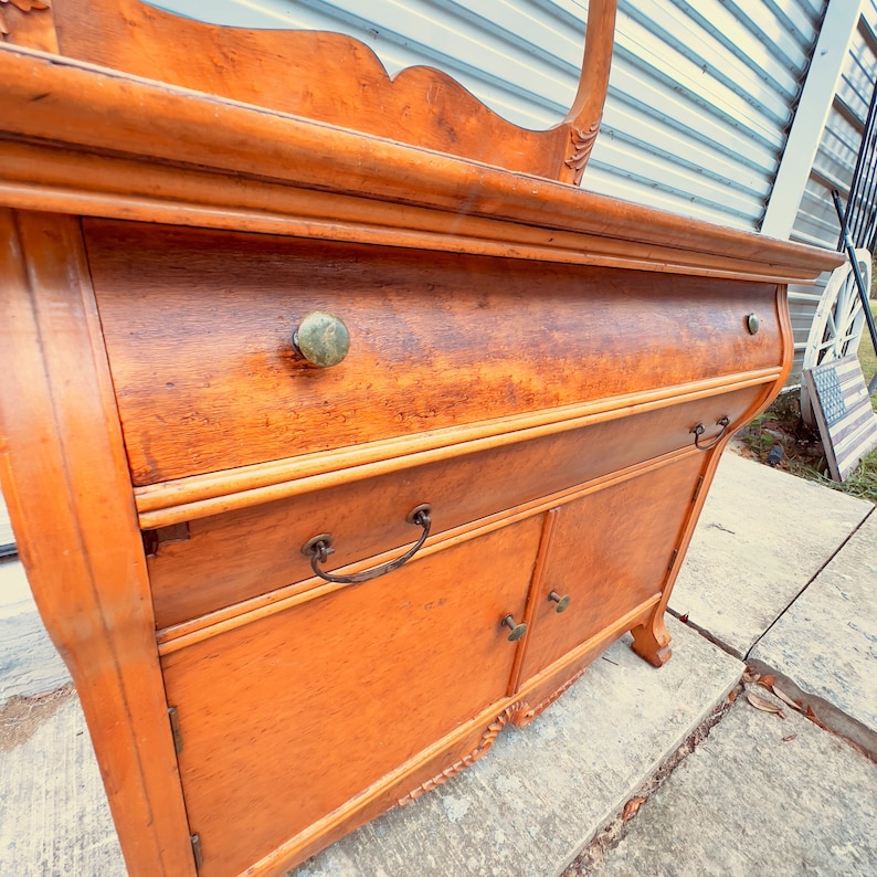 Ottawa Furniture Company Birds Eye Maple Wash Dresser/ Towel Rack
