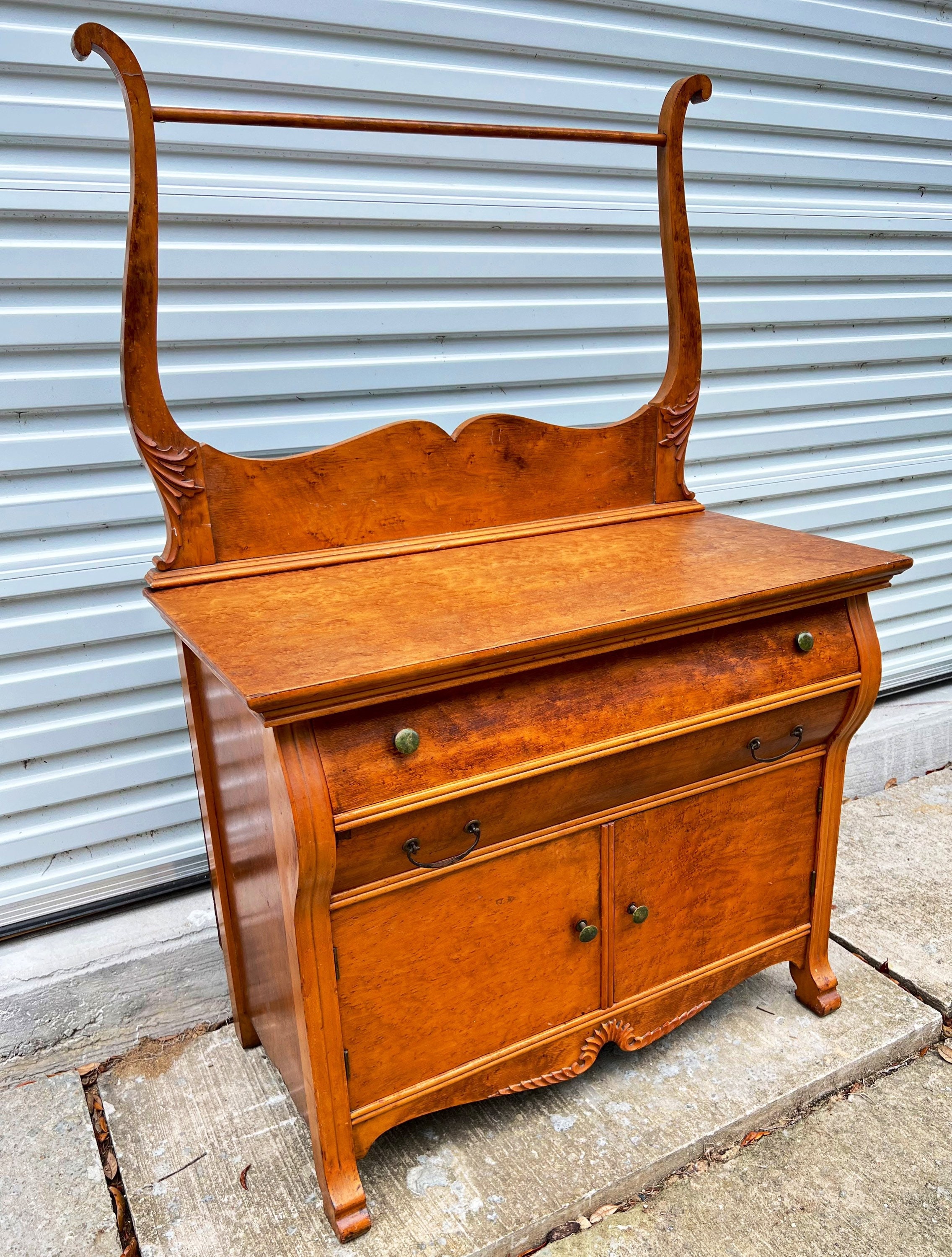 Ottawa Furniture Company Birds Eye Maple Wash Dresser/ Towel Rack
